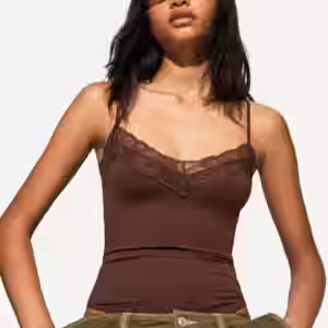 Bershka Body Mit Trägern Und Spitzenkante Damen M Braun