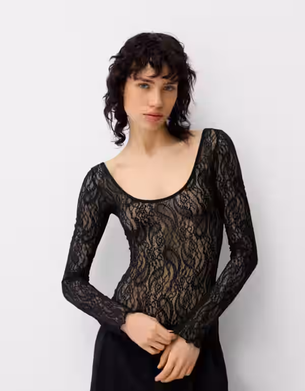Bershka Body Mit Langen Ärmeln Und Spitzenkante Damen S Schwarz Bershka Body Mit Langen Ärmeln Und Spitzenkante Damen S Schwarz