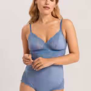Dieser feminine Body aus der HANRO Serie Marilyn ist ein besonderes Fashion-Statement der Kollektion. Er ist modern designt