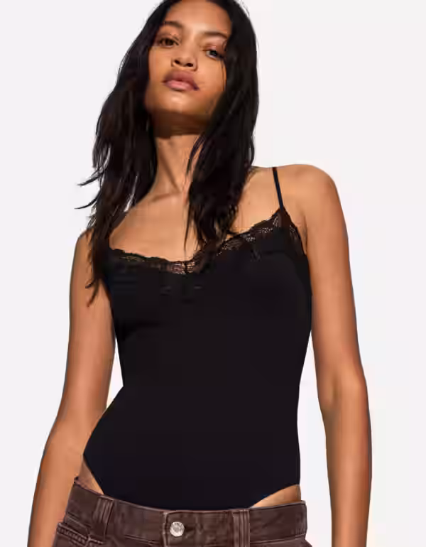 Bershka Body Mit Trägern Und Spitzenkante Damen Xs Schwarz Bershka Body Mit Trägern Und Spitzenkante Damen Xs Schwarz